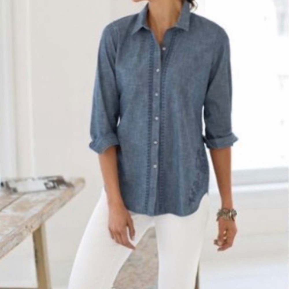 J. Jill blue chambray/denim blue button blouse/top w/blue tonal embroidery. Sz M